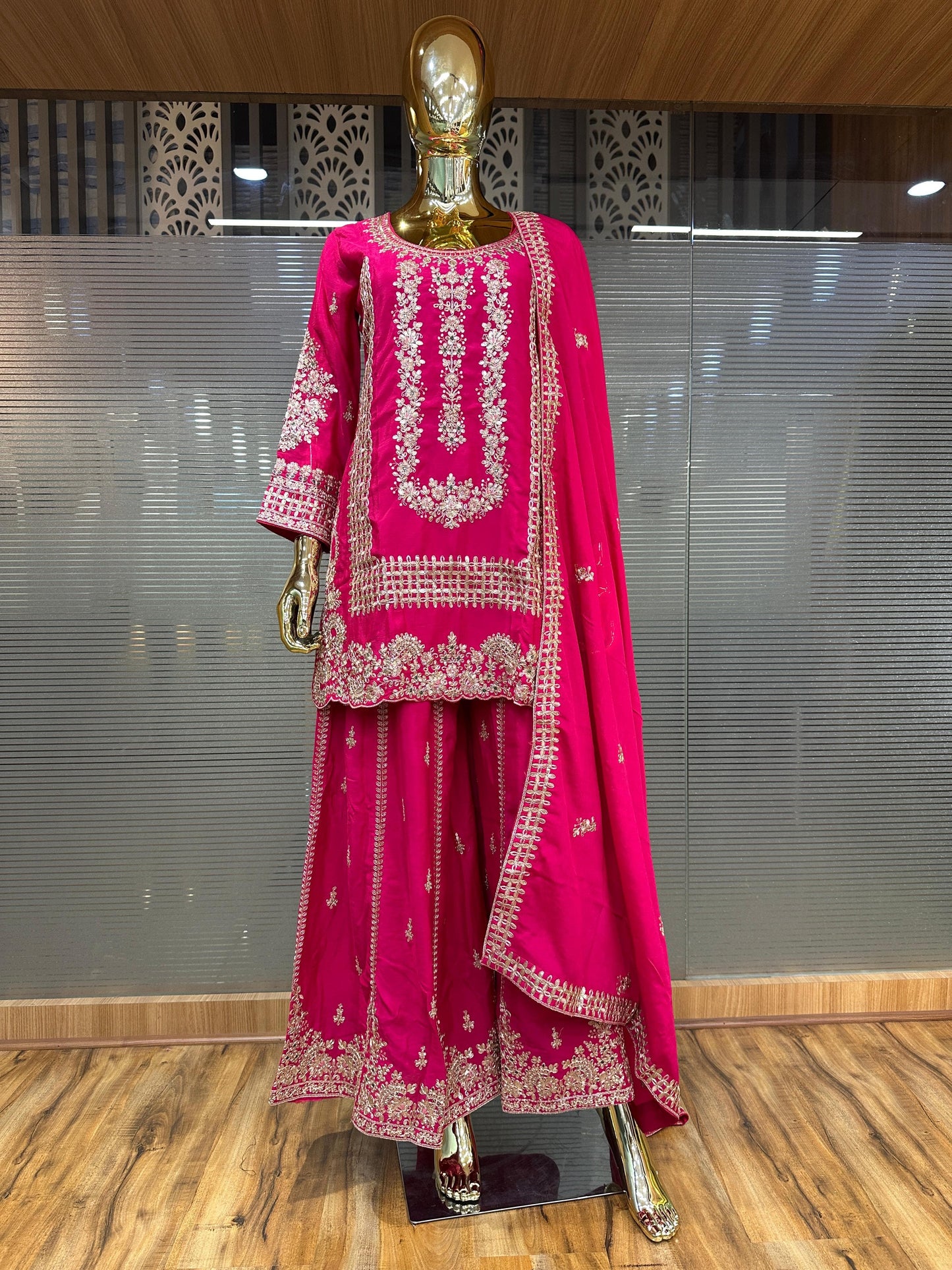 Festival collection Sharra suit